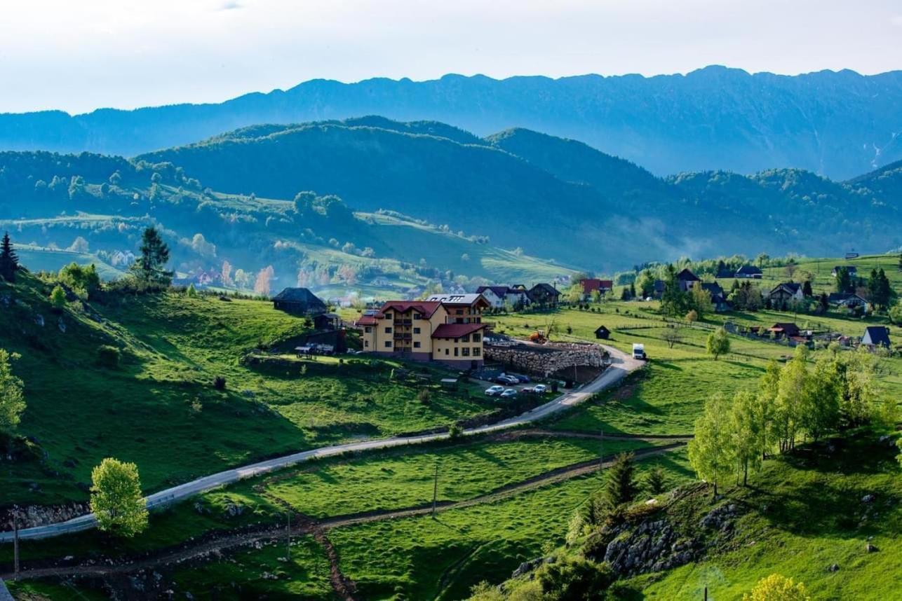 Pensiunea Crai Nou Şirnea Dış mekan fotoğraf